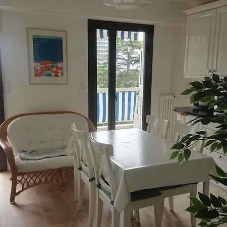 Apartment Spacious 70 M Flat With Balcony And Sea View! Cannes